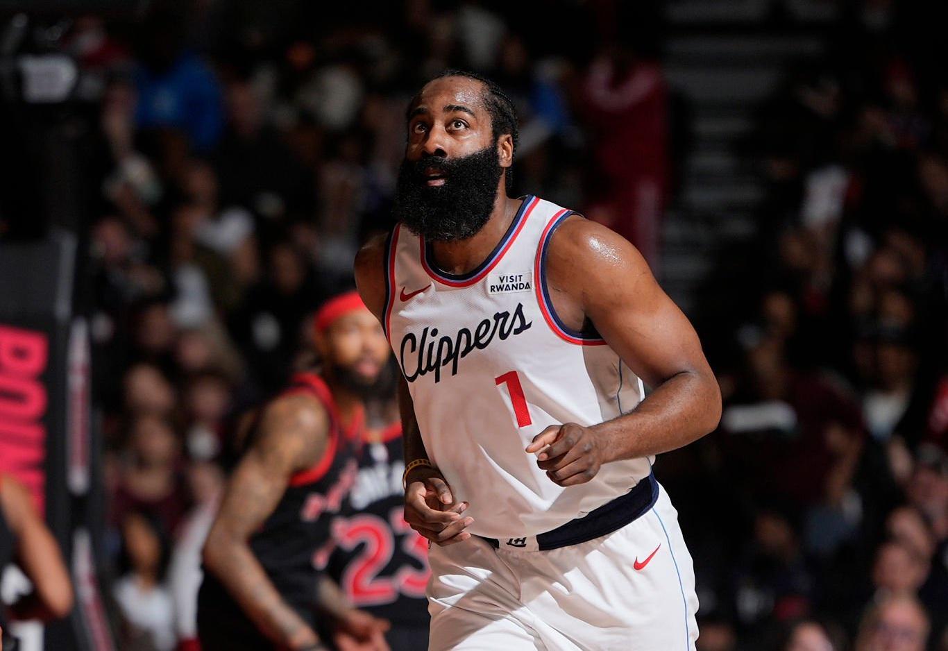 188在线投注-关键16分造逆转！哈登梦回巅峰轰31+10：快船14战12胜进附加赛区